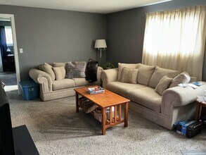 12 E Farms Rd in Torrington, CT - Building Photo - Building Photo