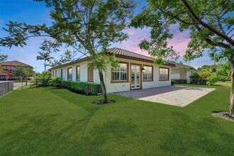 10398 Waterside Ct in Coral Springs, FL - Building Photo - Building Photo