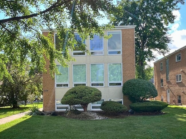 property at 3014 Harlem Ave