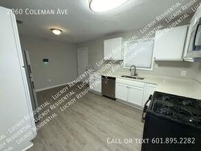 2960 Coleman Ave in Jackson, MS - Foto de edificio - Building Photo