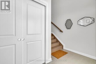 304 Cloyne Cres in Ottawa, ON - Building Photo - Building Photo
