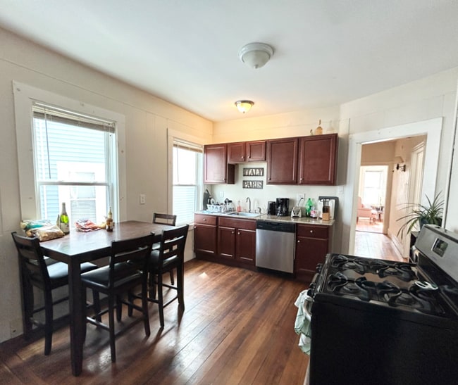 74 Romsey St, Unit 2 in Boston, MA - Building Photo - Building Photo