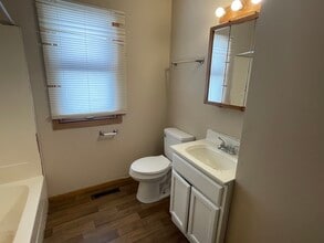 1019 Grove in Danville, IL - Building Photo - Building Photo