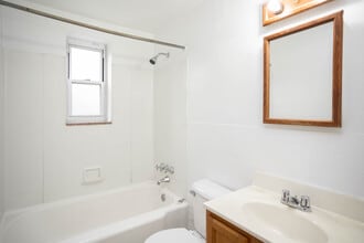 Bellevue Mansions in Pittsburgh, PA - Building Photo - Interior Photo