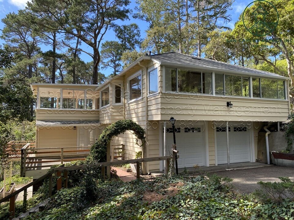 74 Spruce Way in Carmel, CA - Building Photo