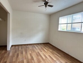 3218 SE 122nd Ave in Portland, OR - Building Photo - Building Photo