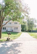 4446 Park Lawn Dr in Des Moines, IA - Building Photo