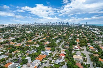 2520 SW 20th St in Miami, FL - Building Photo - Building Photo