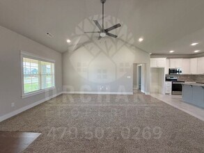 998 Madden St in Springdale, AR - Building Photo - Building Photo