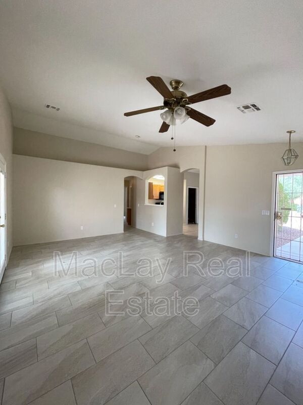 16125 W Morning Glory St in Goodyear, AZ - Building Photo - Building Photo