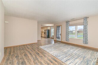 6044 Sean Cir in Blanchester, OH - Building Photo - Building Photo