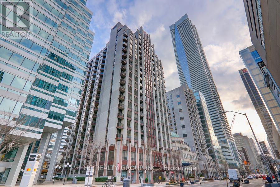 85 Bloor St E in Toronto, ON - Building Photo