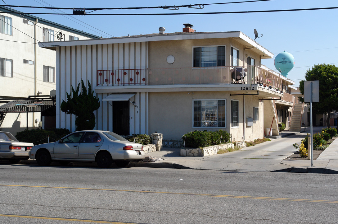 12612 S Inglewood in Hawthorne, CA - Foto de edificio