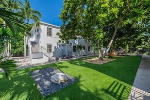 421 75th St in Miami Beach, FL - Building Photo