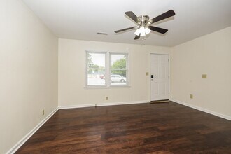 702 Couch St in McMinnville, TN - Building Photo - Building Photo