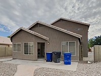 7364 E Lobo Ave in Mesa, AZ - Foto de edificio - Building Photo