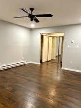 128 Amberly Dr, Unit G in Englishtown, NJ - Building Photo - Building Photo
