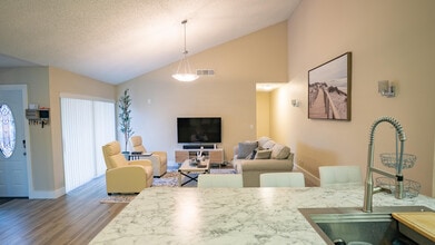 8844 Marge Ct in Boynton Beach, FL - Building Photo - Building Photo