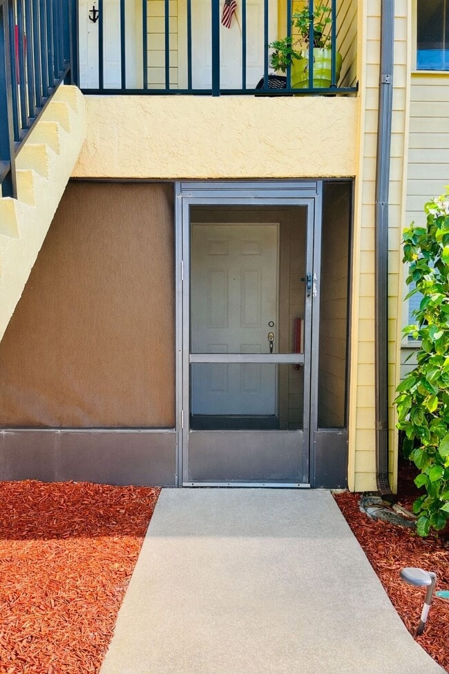 441 N Harbor City Blvd, Unit A13 in Melbourne, FL - Foto de edificio - Building Photo