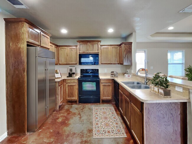 124 Jolin Ln in Weatherford, TX - Building Photo - Building Photo