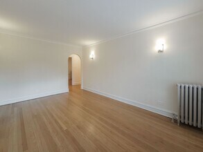 1605 W Sunnyside Ave, Unit 1W in Chicago, IL - Foto de edificio - Building Photo