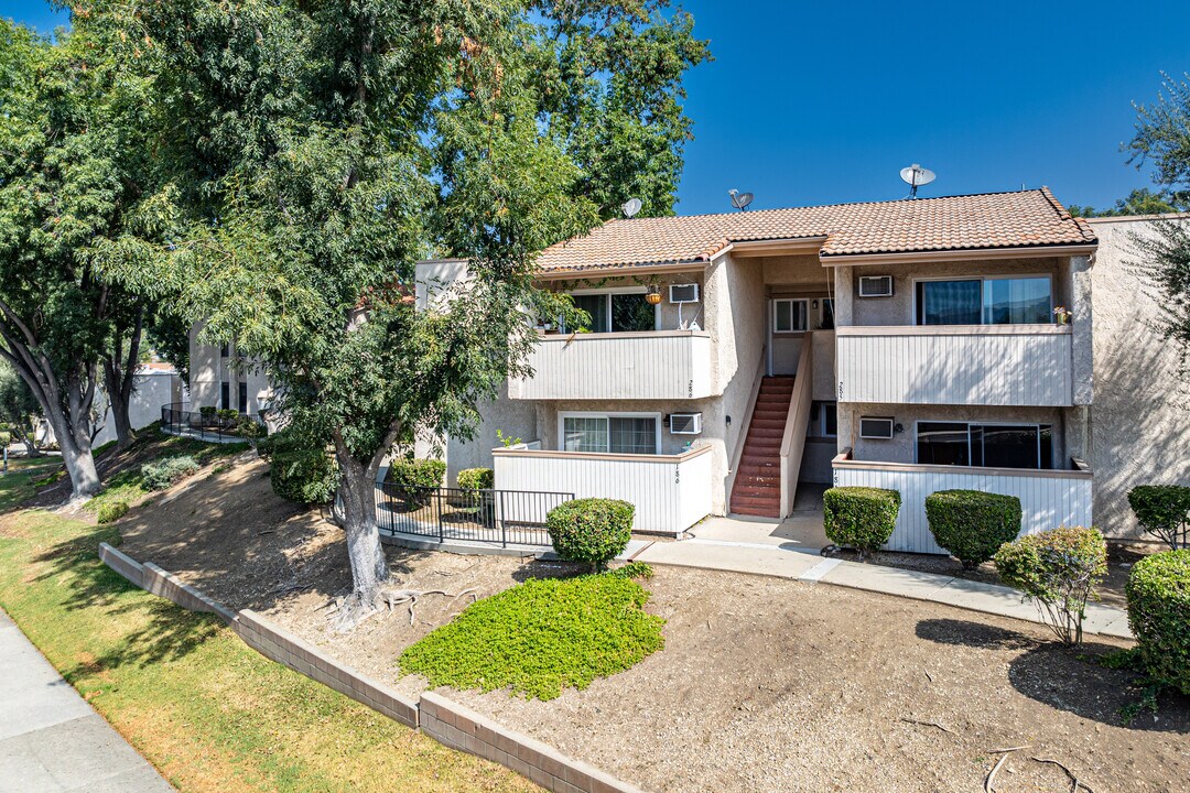 28915 Thousand Oaks Blvd in Agoura Hills, CA - Building Photo
