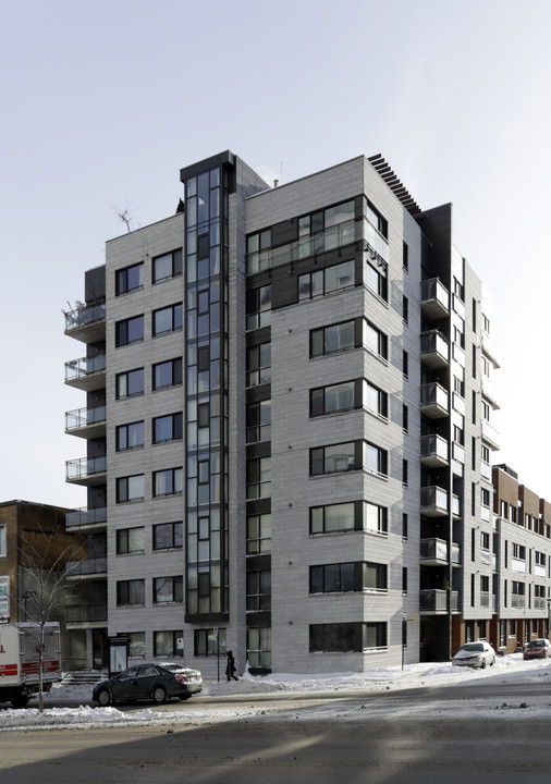 Glo 2 - Ville-Marie Apartments in Montréal, QC - Building Photo