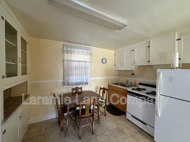 154 N Hodgeman St in Laramie, WY - Building Photo - Building Photo