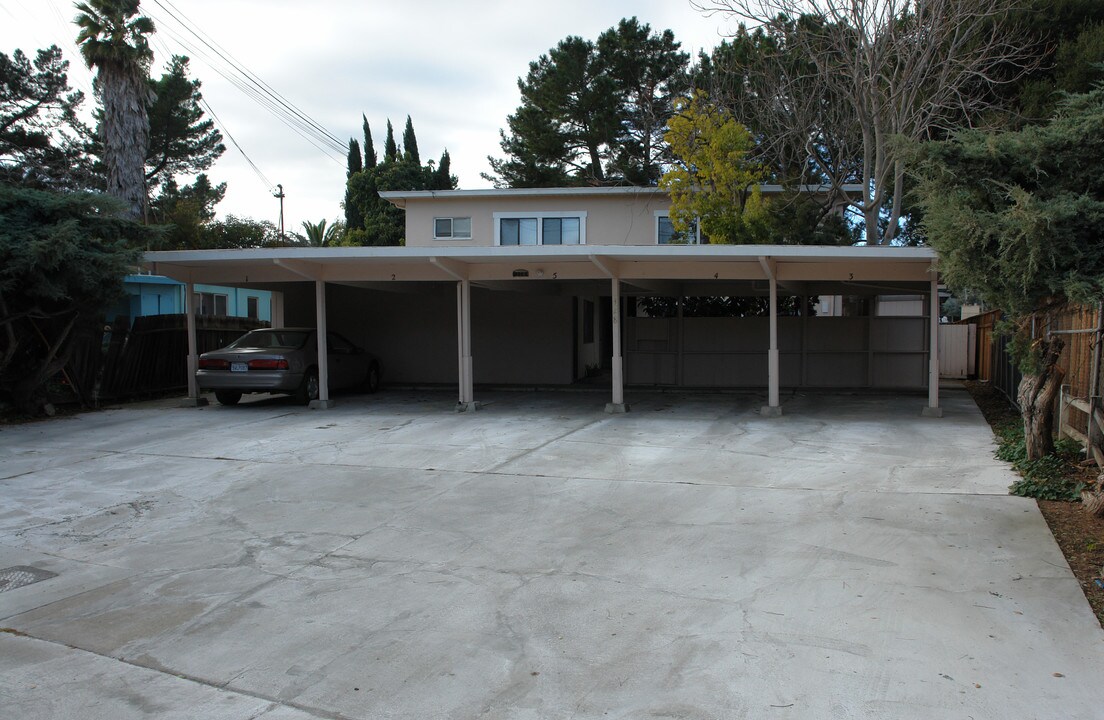 328 Higdon Ave in Mountain View, CA - Foto de edificio