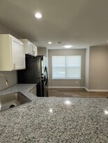 409 Washington Ave in Sand Springs, OK - Building Photo