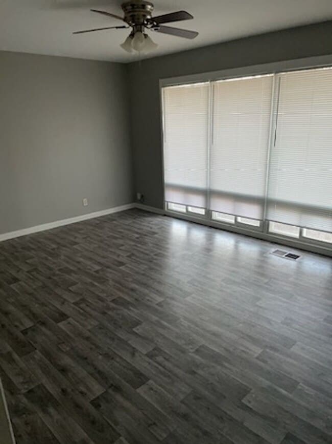 property at 1007 W Harvard St