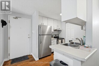 30 Bridge St W in Kitchener, ON - Building Photo - Building Photo