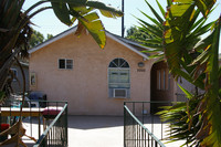 2033 Garnet Ave in San Diego, CA - Foto de edificio - Building Photo