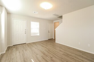 2715 Atlas Dr in Conroe, TX - Building Photo - Building Photo