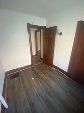 220 E Pearl St in Toledo, OH - Foto de edificio - Building Photo