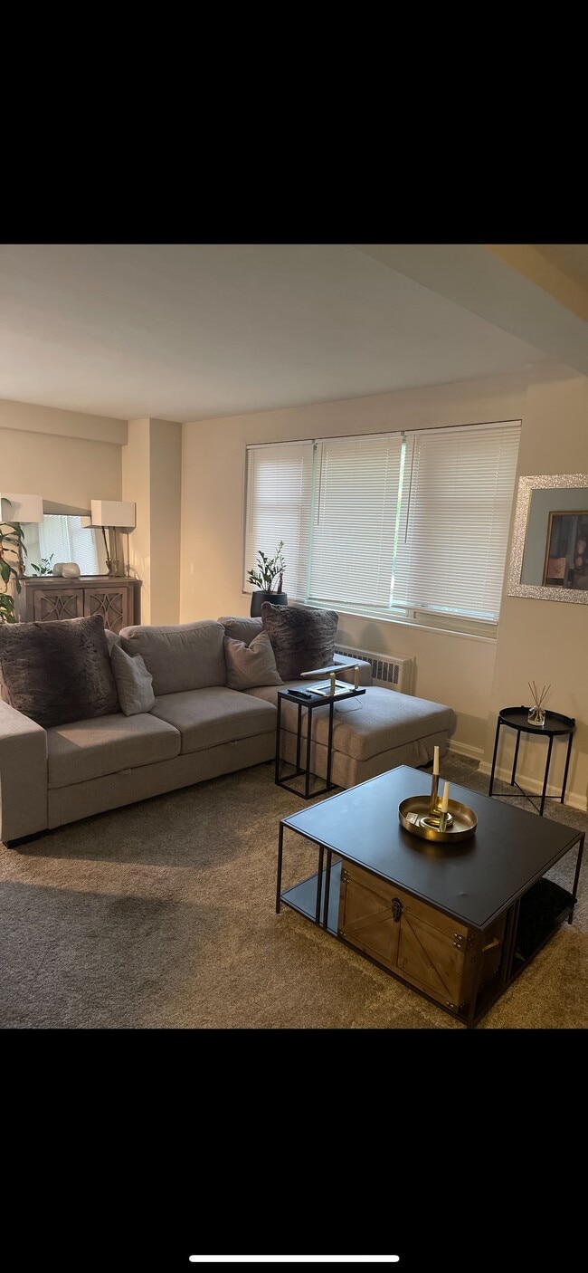 property at 11820 Edgewater Dr