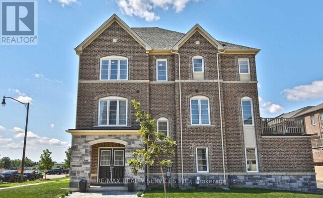 property at 34 Brushwood Dr