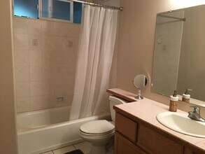 120 Kanani Rd in Kihei, HI - Building Photo - Building Photo