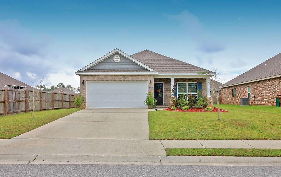 5396 Overland Dr in Biloxi, MS - Building Photo