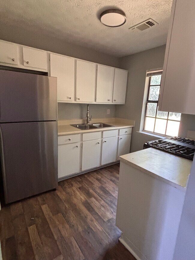 821 W Edgemont Ave in Montgomery, AL - Building Photo - Building Photo