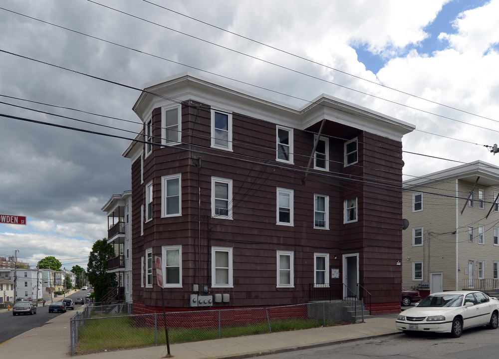 224 Cowden St in Central Falls, RI - Building Photo