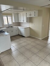 3301 W 139th St in Hawthorne, CA - Building Photo - Building Photo