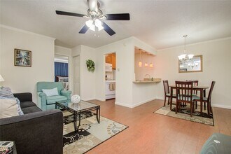 4727 W Alabama St, Unit 1128 in Houston, TX - Foto de edificio - Building Photo