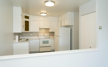 615 S Alton Way, Unit Apt #1C in Denver, CO - Building Photo - Building Photo
