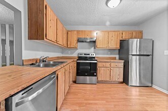 81 Westecunk Dr in Royal Palm Beach, FL - Building Photo - Building Photo