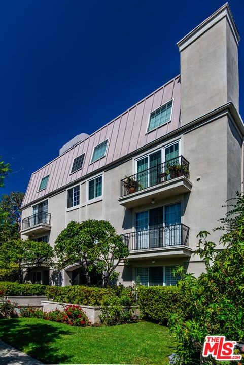 458 N Oakhurst Dr in Beverly Hills, CA - Building Photo - Building Photo