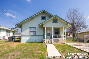 910 Piedmont Ave in San Antonio, TX - Building Photo