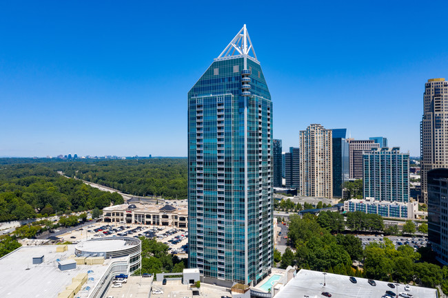 Buckhead Grand Condominium in Atlanta, GA - Building Photo - Building Photo