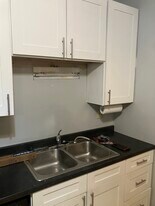 1565 Woodward Ave, Unit UP in Lakewood, OH - Building Photo