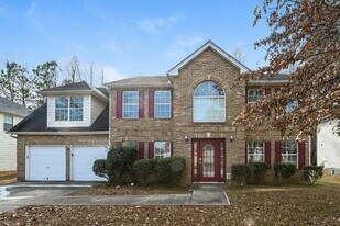 5863 Sunflower Ct in Ellenwood, GA - Building Photo